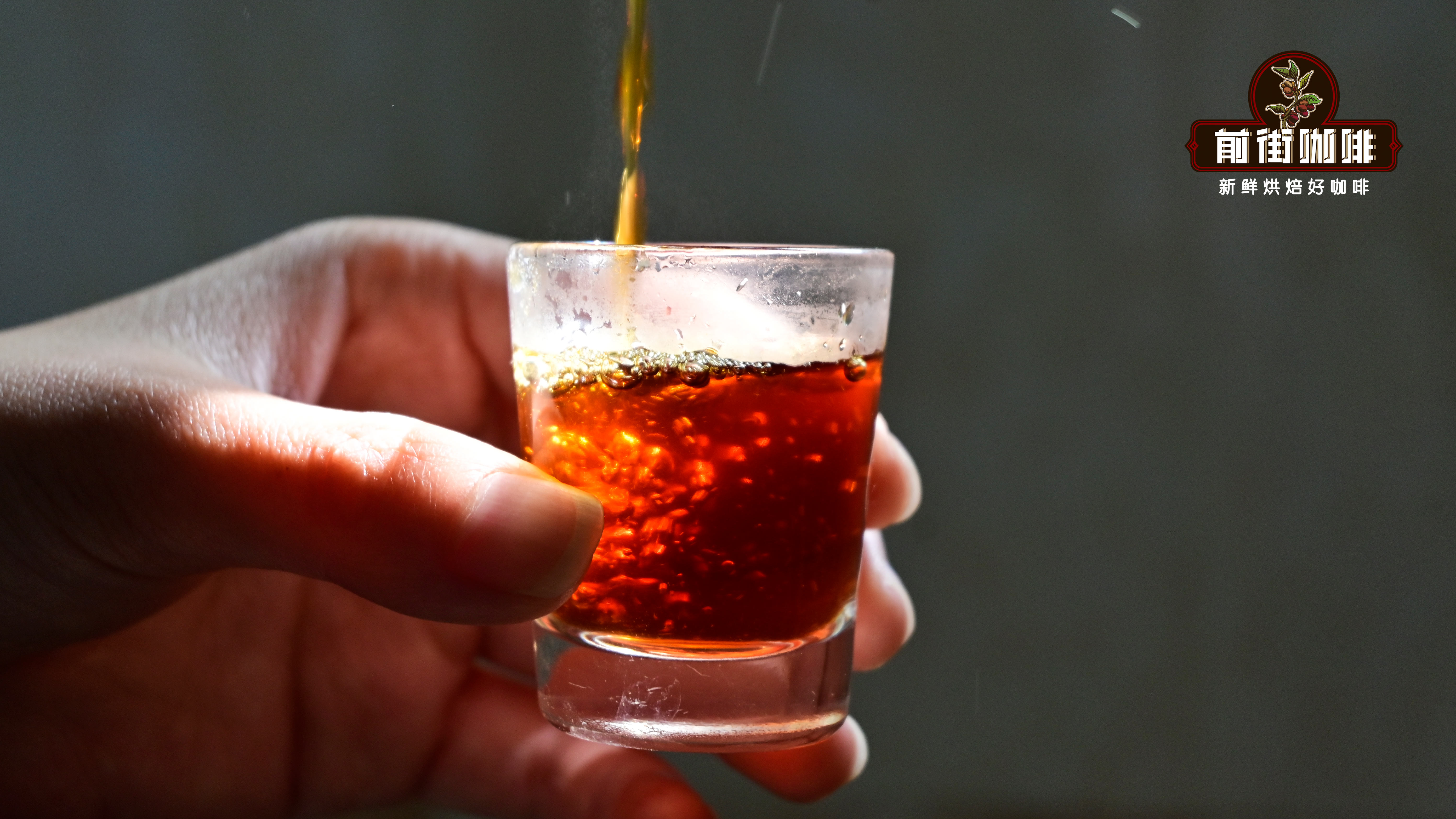 Cà phê decaf | Cà phê decaf có tốt cho sức khỏe không? Cà phê decaf phù hợp với những ai? Có những loại hạt cà phê decaf specialty nào được đề xuất để pha pour over?