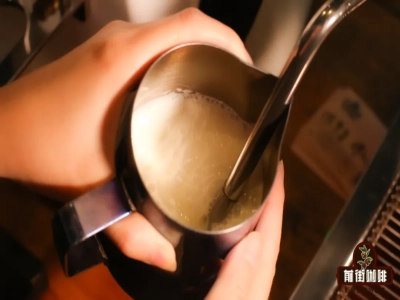 Người mới bắt đầu luyện tập latte art từ con số không như thế nào? Giới thiệu hướng dẫn kỹ thuật latte art cà phê latte