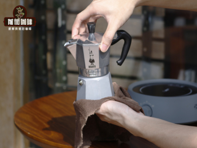 Ấm Moka có nguy hiểm tiềm ẩn không? Nên sử dụng ấm cà phê Moka như thế nào? Ấm Moka có thể dùng trên lửa trực tiếp để nấu cà phê không? Ấm Moka Bialetti có đáng mua để pha cà phê tại nhà không?