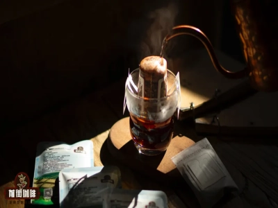 Cà phê túi lọc treo có thể làm latte nóng không? Cà phê ủ lạnh và cà phê ủ sữa khác nhau như thế nào? Cách pha đúng cà phê túi lọc treo Hoa Khôi  túi lọc cà phê thêm sữa có vị đậm đà thơm ngon không