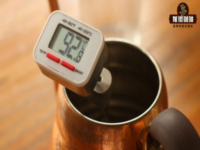 Ấm Moka nên cho nước lạnh hay nước nóng? Nguyên nhân cà phê từ ấm Moka bị bắn tóe? Tại sao cà phê từ ấm Moka lại đắng? Ưu điểm của ấm Moka