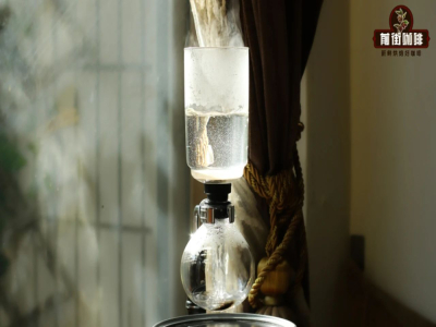 Hướng dẫn pha cà phê bằng bình siphon kèm hình minh họa | Độ thô của bột cà phê cho bình siphon - Người mới bắt đầu pha cà phê bằng bình siphon như thế nào?